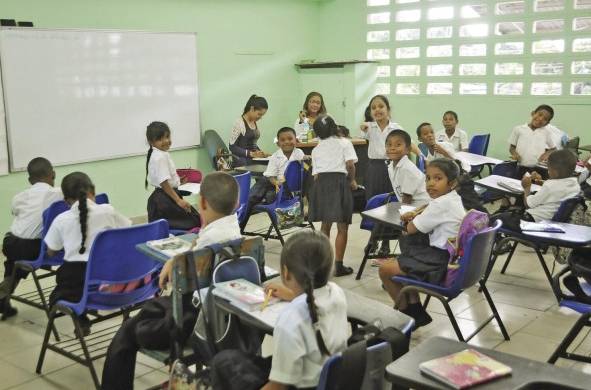 El retorno de los estudiantes será en septiembre; los padres temen que haya aumento en la matrícula.