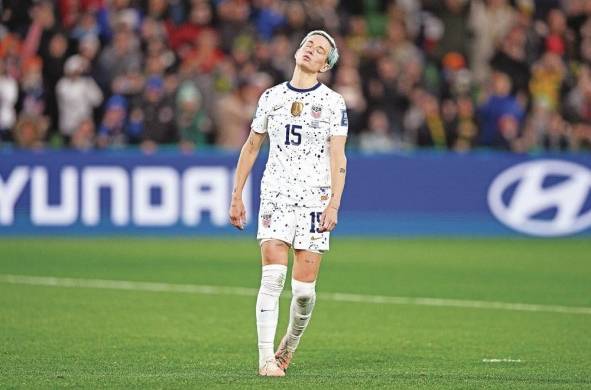 Megan Rapinoe, de Estados Unidos, tras fallar desde los once metros su tiro penal.