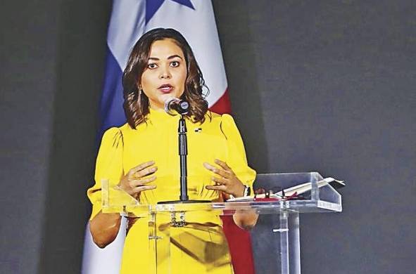 Janaina Tewaney Mencomo, ministra de Relaciones Exteriores de Panamá