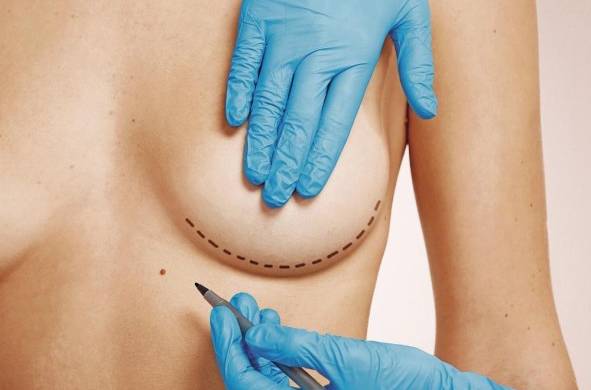 Los procesos más populares son la liposucción, el aumento de busto, la cirugía de párpados, la rinoplastía y abdominoplastía.