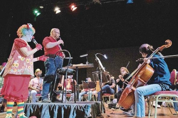 El concierto estará conducido por Pepina, quien narrará entre cada pieza musical.