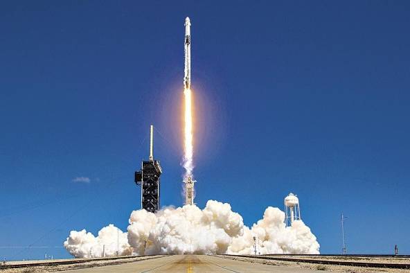 Fotografía cedida por SpaceX donde se ve la nave Endurance.