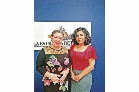 Dayana Rivas (der) y Flavia Cozarelli (iz), ambas integrantes de la junta directiva de la Red de Museos y Centros de Visitantes de Panamá.