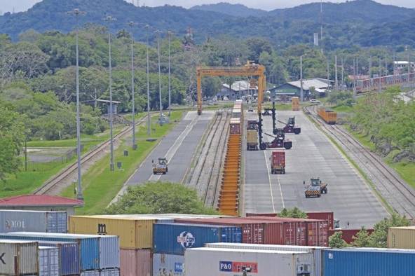 El aumento del precio del combustible ha afectado el transporte marítimo, pero más al terrestre.