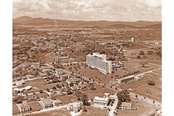 Fotografìa Hotel El Panama, ciudad de Panamá, República de Panamá. 14 de octubre de 1952. National Archives, EE.UU.