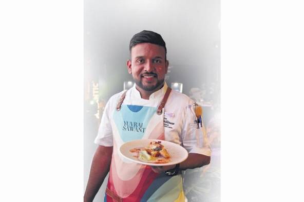 Yuvraj Sawant con el plato ganador