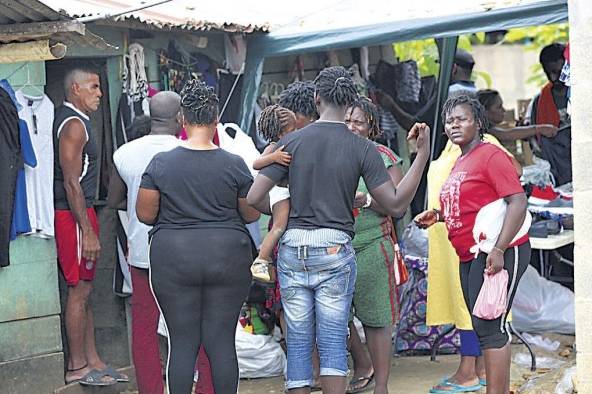 Migrantes en un refugio temporal en Panamá.