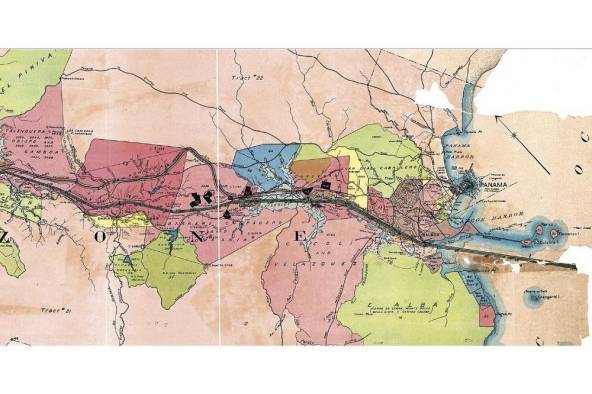 El mapa muestra la tierra en la Zona del Canal que ha sido destinada para todos los propósitos que requiriese el gobierno de la antigua Zona, indicando si la tierra pertenecía al Gobierno estadounidense, a la compañía del ferrocarril o a individuos privados. Este mapa fue elaborado en 1912.