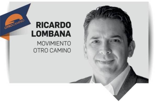 -Transformar la escuela Normal Juan Demóstenes Arosemena en el mejor y más moderno centro de formación docente de América Latina. Para ello, hacer convenios de colaboración con las mejores universidades del mundo. - Se lanzará la convocatoria nacional para atraer a los mejores estudiantes del país y se ofrecerá una beca del 100% a los cinco mejores de cada plantel educativo a nivel nacional. - Los docentes serán los funcionarios mejor pagados del país, para lo cual crearemos una nueva escala salarial. Se incorporará a 68.000 docentes, que están trabajando hoy, generando incentivos para que puedan integrarse a programas de capacitación, formación y actualización.