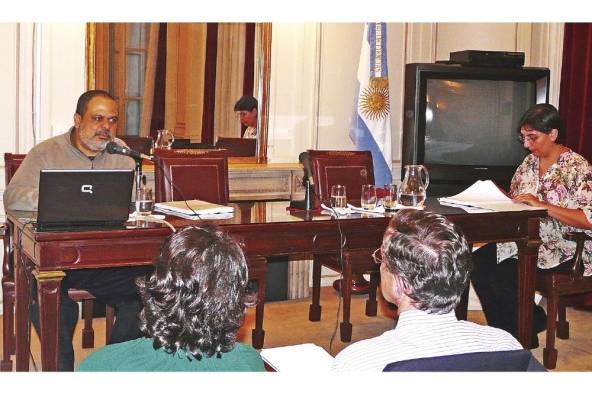 El Dr. Roberto Fajardo en el VI Encuentro GEP. Academia de Ciencias de Buenos Aires.