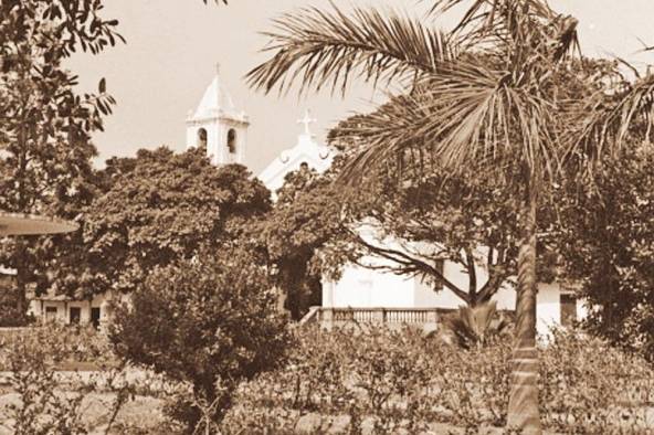 Iglesia y plaza en Las Tablas, 26 de marzo de 1948.