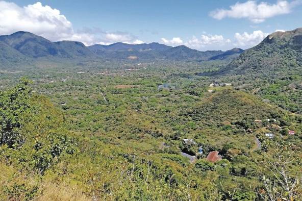 Desde el Cerro La Cruz se puede ver todo el cráter de El Valle.