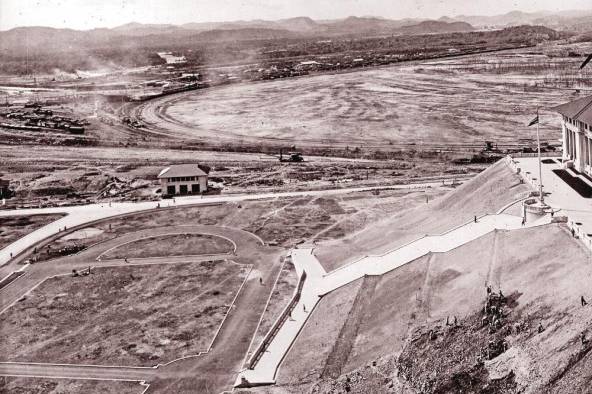 Zona del Canal de Panamá. Acceso al edificio de la Administración en Balboa, 1915.