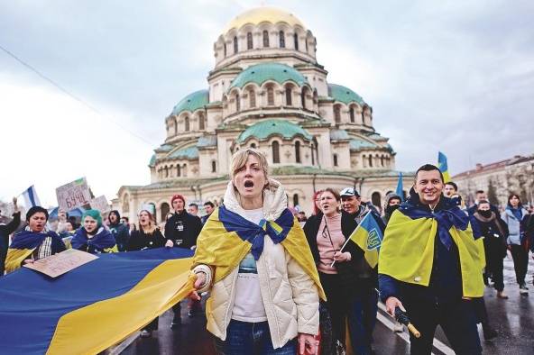 Para la resistencia ucraniana el próximo mes será el más decisivo del conflicto. En la imagen: protestas en Bulgaria contra la invasión a Ucrania.