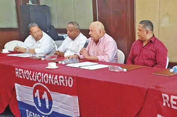 Disputados del PRD se reúnen para escoger a candidatos de la directiva de la Asamblea.