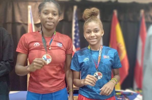 Las cubanas Kylie Larduet y Wendy Durán que enfrentaron a la dupla panameña en el Torneo Internacional Panama Open.