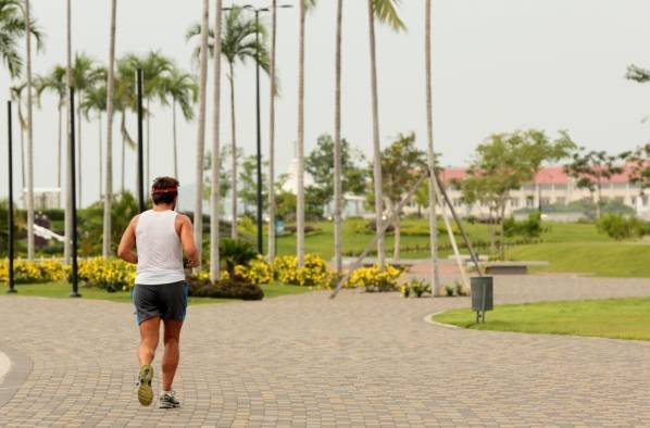 Los ejercicios ayudan a reducir enfermedades como la obesidad