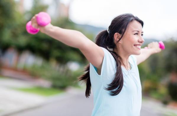 El ejercicio cardiorrespiratorio, o cualquier otro tipo de ejercicio que ponga a trabajar al corazón es bueno para el cuerpo.