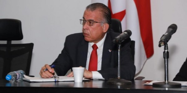 Augusto Valderrama, ministro de Desarrollo Agropecuario.