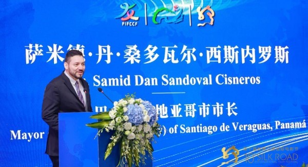 Samid Sandoval, alcalde del distrito de Santiago.