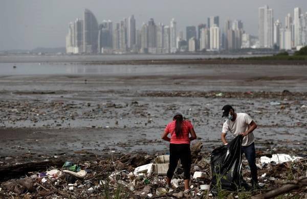 En Panamá se generan más de 380 mil toneladas de desechos plásticos.