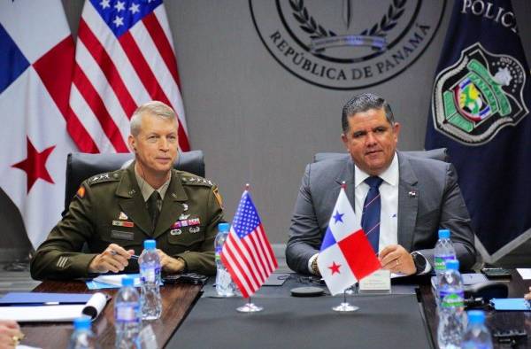 Pino se reunió con el jefe de la Guardia Nacional de Estados Unidos, Daniel Hokanson.