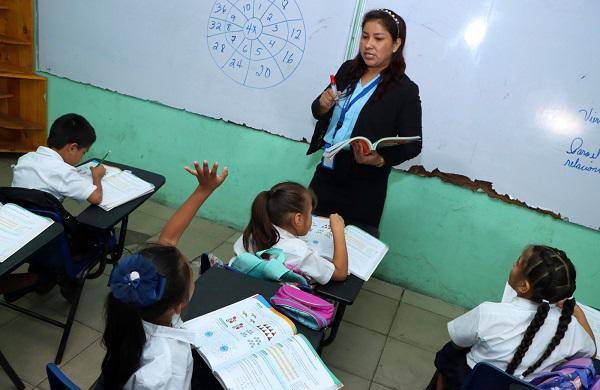 Panamá arrancó un plan piloto de educación financiera en 34 centros educativos, en el año escolar 2023.