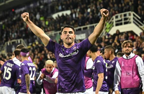 La Fiorentina venció al Lech Poznan de Polonia 6-4 en el global.