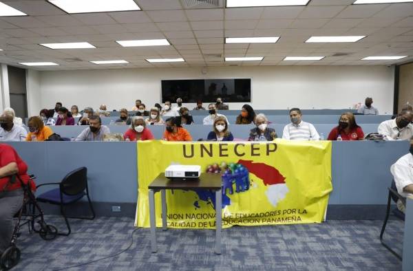 La Unión Nacional de Educadores por la Calidad de la Educación (Unecep), participó en la reunión en el Medua.