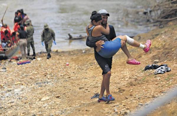 El apoyo solidario entre migrantes ha salvado la vida de muchos.