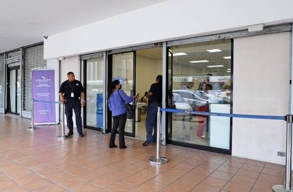 Fachada de las oficinas de la Dirección General de Ingresos, en el edificio Ogawa, en vía España.