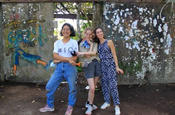 Ana Sofía Camarga, Mónica Fonseca y Mana Pinto, organizadoras de 'Aquí'.