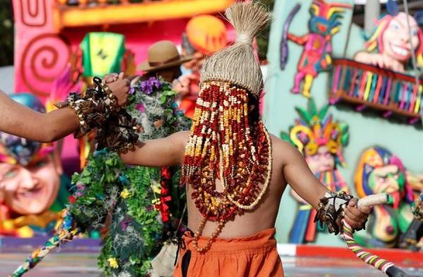 Carnaval de Negros y Blancos colombiano mantiene su esencia en la virtualidad