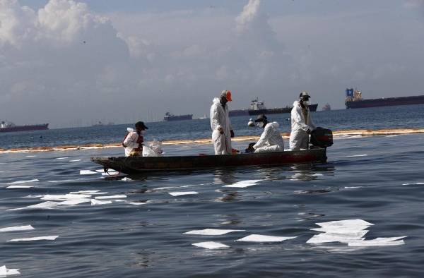 Contaminación en Taboga por derrame de combustible