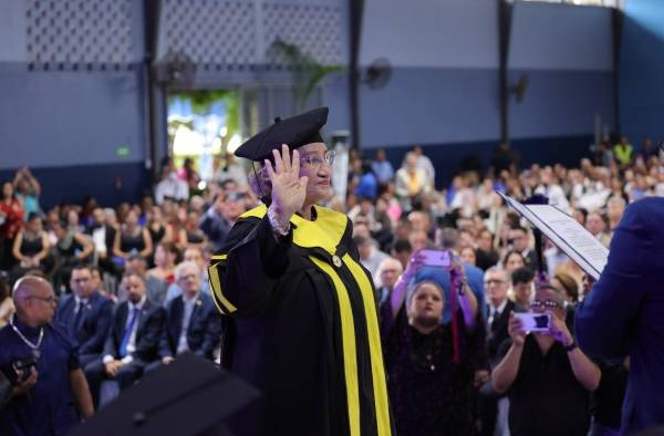 Etelvina Medianero de Bonagas, rectora de la Universidad Autónoma de Chiriquí, Unachi.