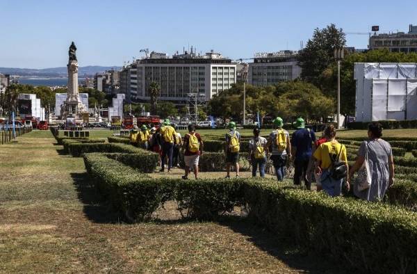 Vista general de peregrinos que participan en la JMJ Lisboa 2023.