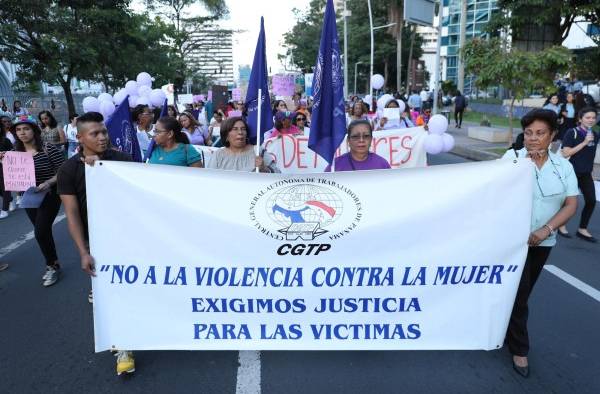 Manifestaci&oacute;n contra la violencia a la mujer