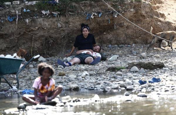 Migrantes persiguen sus sueños en medio de la mortífera pandemia de la covid-19