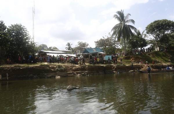 Migrantes persiguen sus sueños en medio de la mortífera pandemia de la covid-19