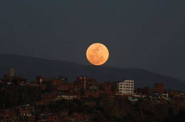 Superluna azul en imágenes, volverá a ocurrir en el 2037