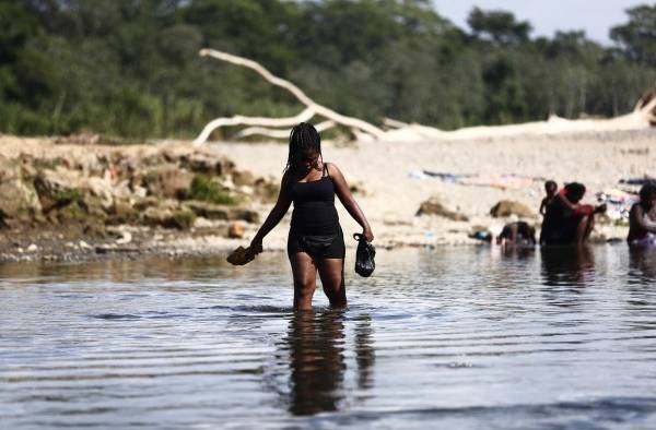 Migrantes persiguen sus sueños en medio de la mortífera pandemia de la covid-19