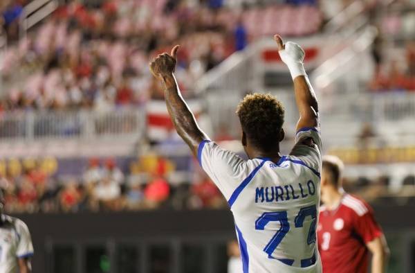 Michael Amir Murillo durante el partido contra Costa Rica.