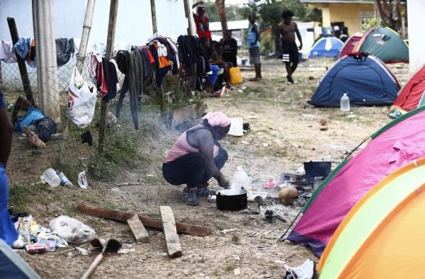 Migrantes persiguen sus sueños en medio de la mortífera pandemia de la covid-19