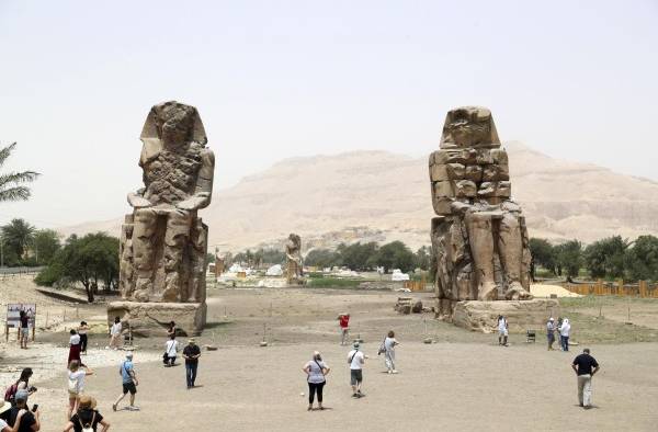 Luxor destino turístico por los edificios históricos