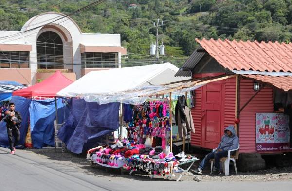 Feria de las Flores y el Caf&eacute;