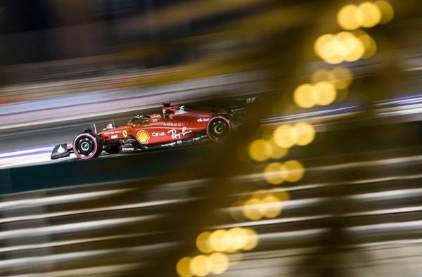 El piloto de Ferrari Charles Leclerc durante las clasificatorias del Gran Premio de Baréin.