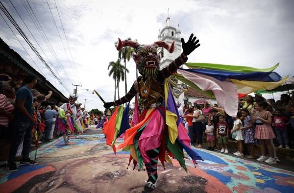 Panamá perdona a los diablos durante su tradicional Corpus Christi