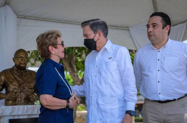 El acto al que asistieron Cortizo y Moscoso fue en el Parque Unión de Chitré.