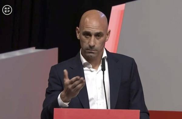 El presidente de la Real Federación Española de Fútbol, Luis Rubiales, durante su intervención en la Asamblea General