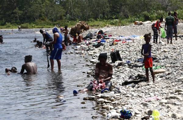 Migrantes persiguen sus sueños en medio de la mortífera pandemia de la covid-19